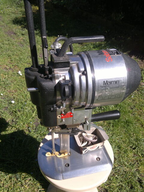 Confection vtements ciseau lectrique de dcoupe 0 Nyons (26)