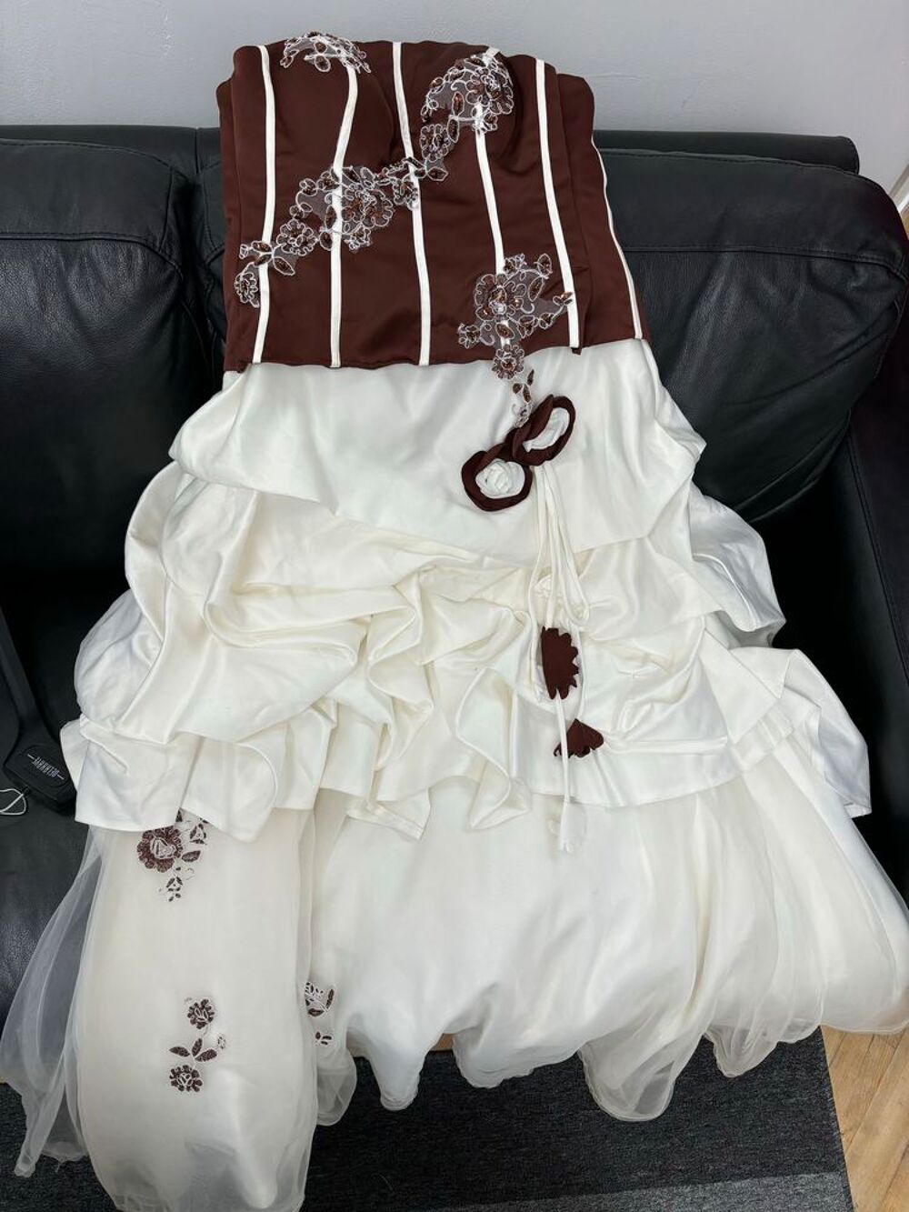 Robe de mari&eacute;e Vêtements