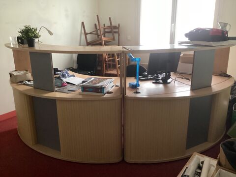 Bureau d'Accueil Demi-Circulaire Professionnel 250 Matha (17)