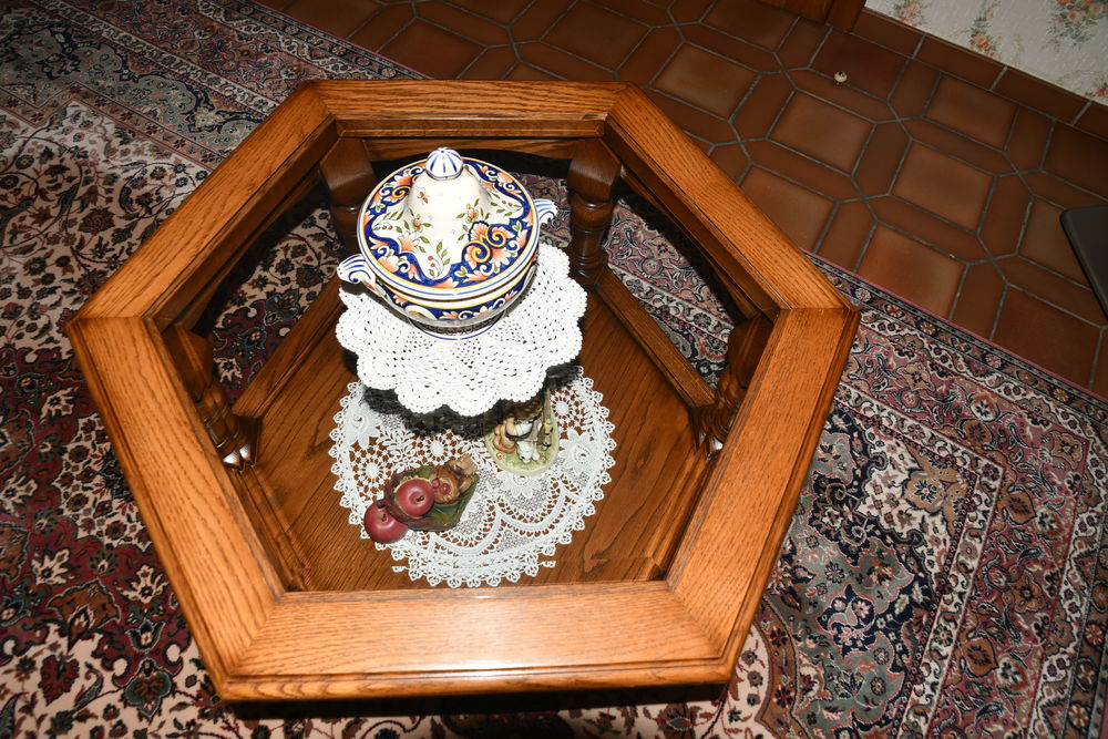 Table de salon en ch&ecirc;ne massif Meubles