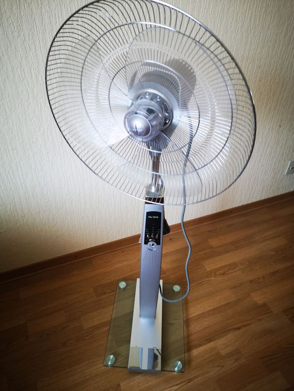 Ventilateur sur pied Electroménager