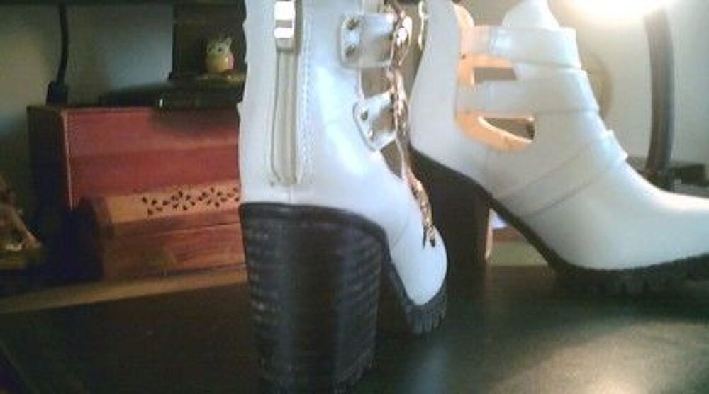 Bottines neuves pointure 37 Chaussures