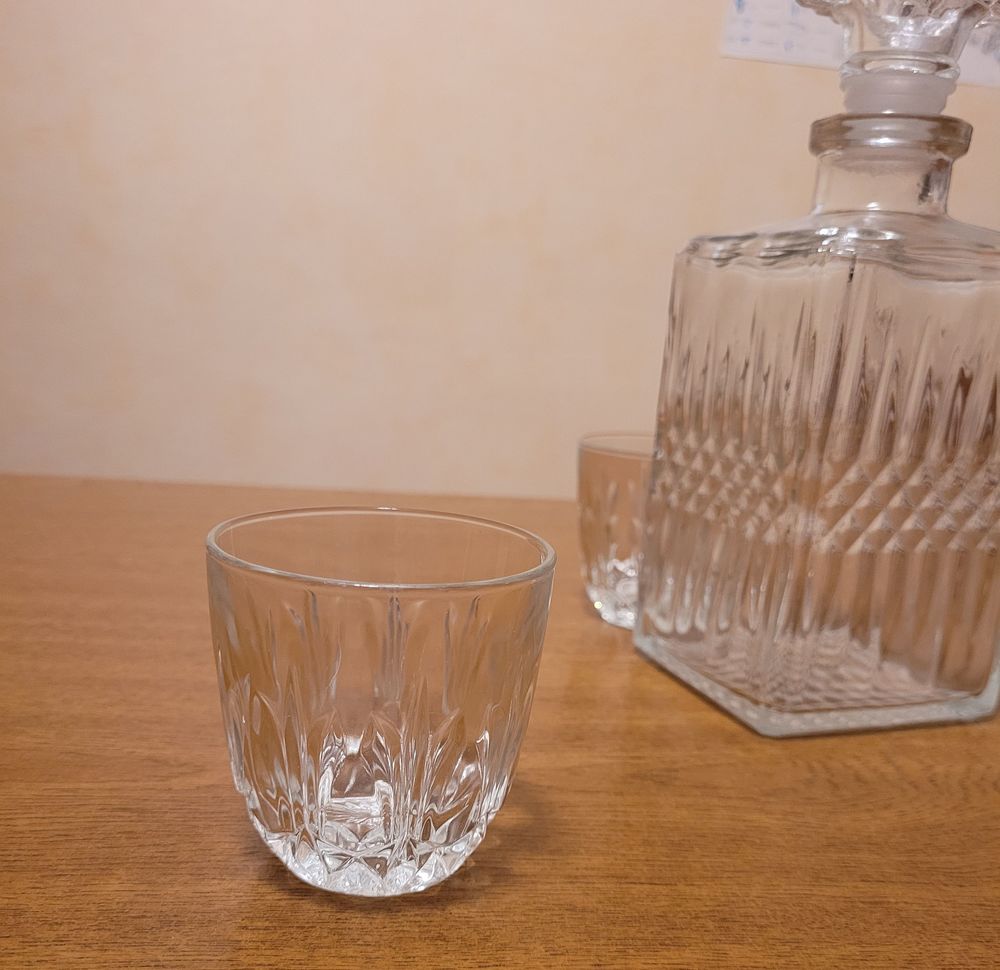 Service &agrave; Whisky Carafe et Verres . Décoration