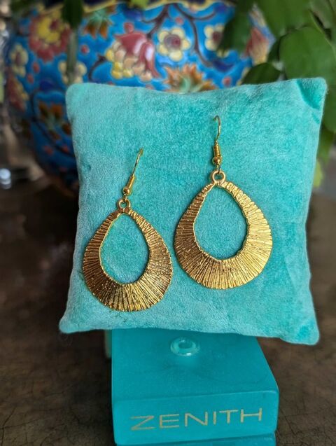 Magnifiques boucles d'oreilles fait main en cuivre trempées dans l'or 8 Dunkerque (59)