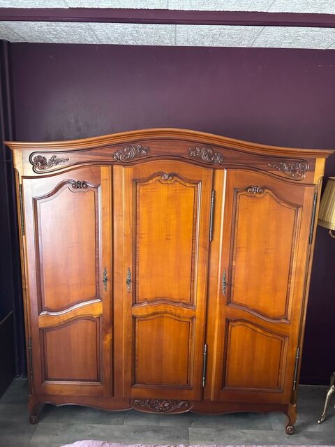 Armoire en merisier massif 150 Les Mureaux (78)