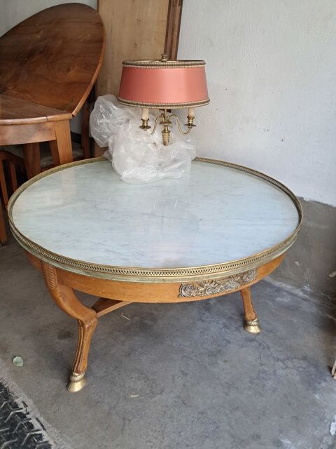 Table basse ronde marbre et bois doré 290 Vaux (57)