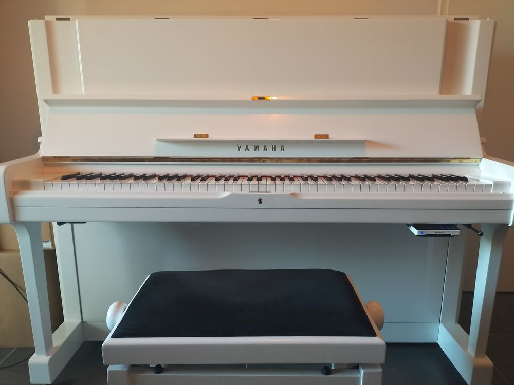 Piano semi pro/pro yamaha YUS 1 syst&egrave;me silent comme neuf Instruments de musique
