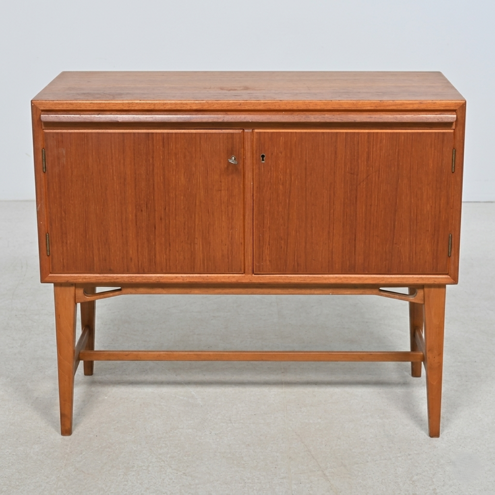 Buffet scandinave vintage en teck avec surface d'&eacute;criture Meubles