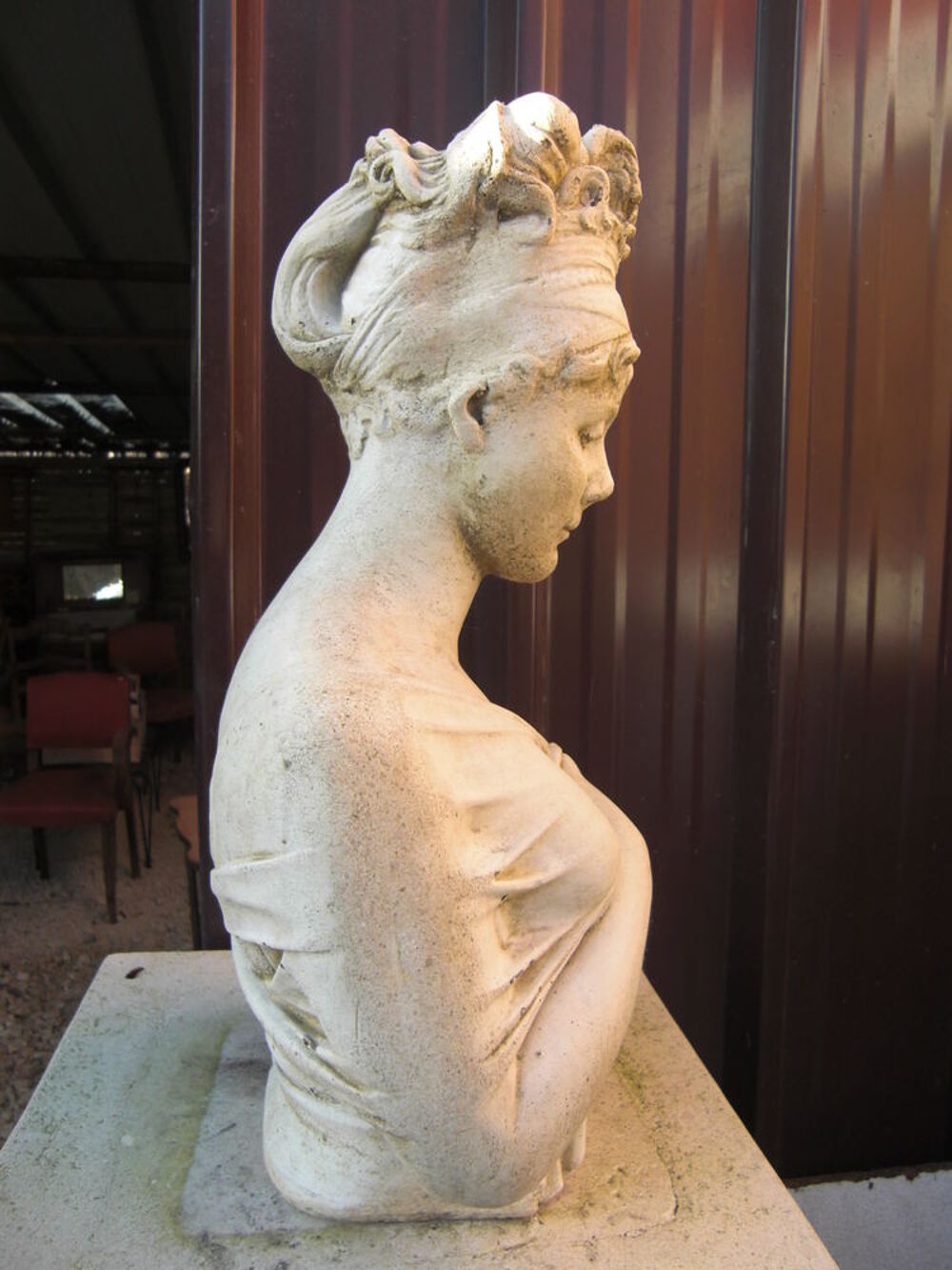 Statue Buste en pierre, Décoration