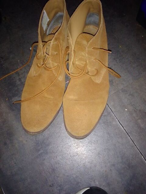 Boots a lacets cuir Celio pointure 43 quasi neuf  27 Cachan (94)