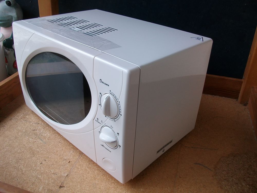 FOUR MICRO-ONDES 17 Litres MATHON-Neuf + Accessoires Micro-O Electroménager