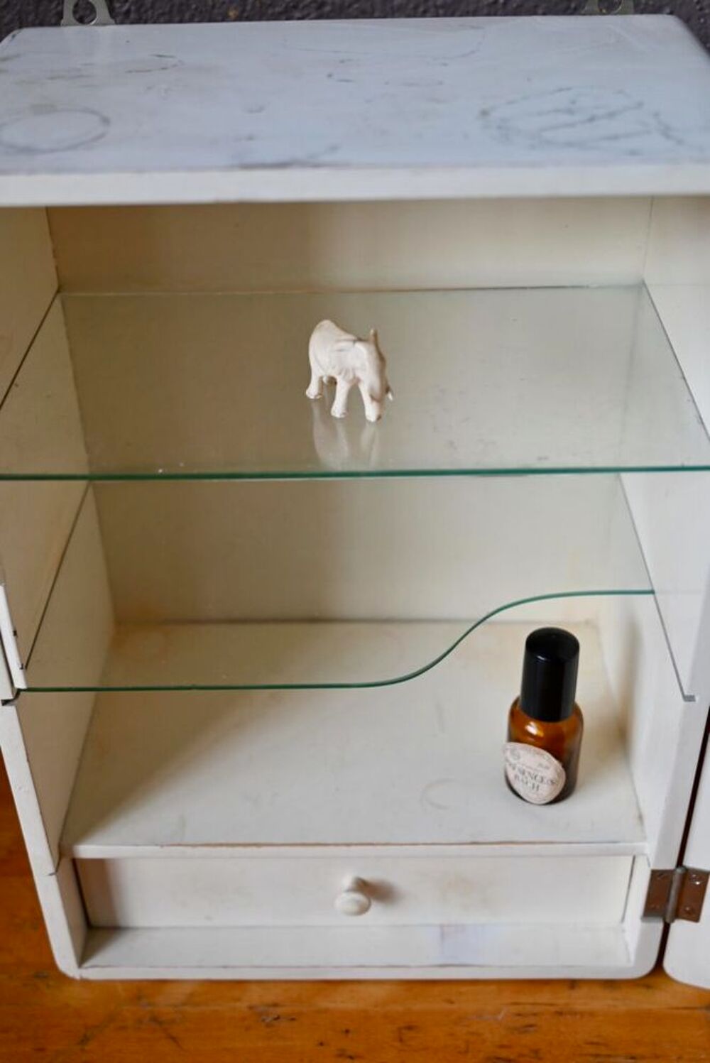 Armoire pharmacie de toilette ou de salle de bain vintage Meubles
