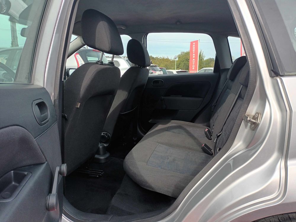 Fiesta 1.3i Senso 2006 occasion 86600 Coulombiers