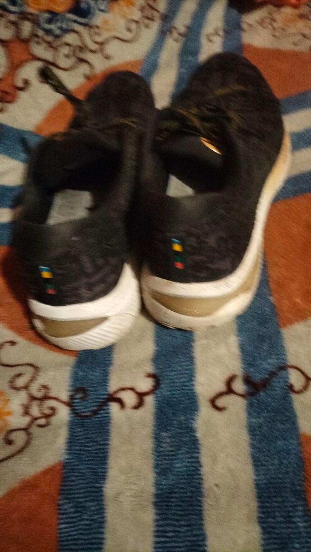 Basket Tokyo Asics gel flytefoam pointure 40 tr&egrave;s bon &eacute;tat Chaussures