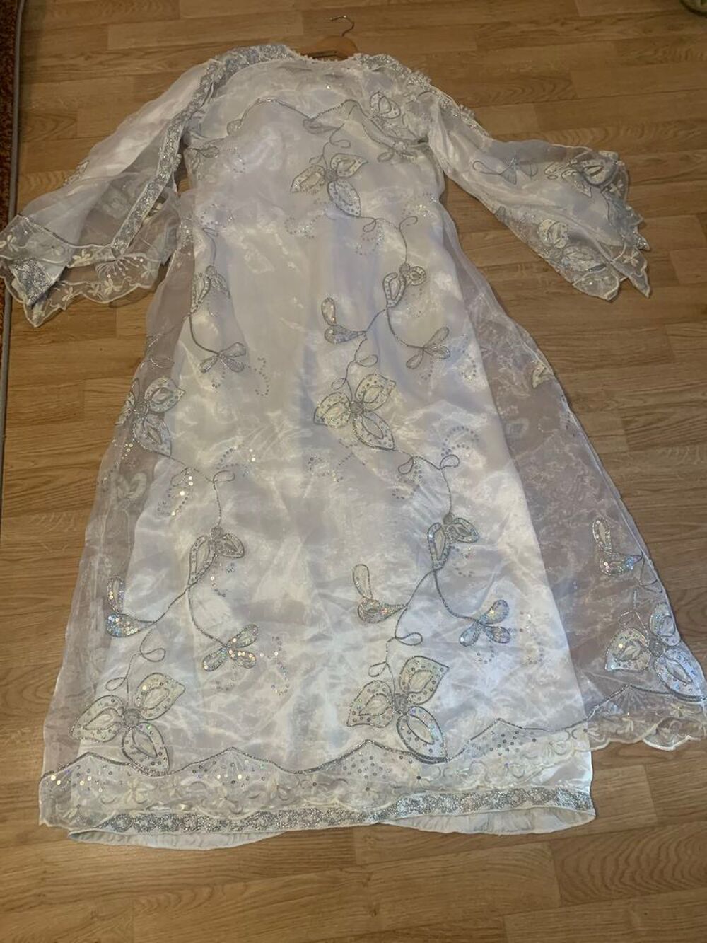 Caftan &agrave; vendre Vêtements