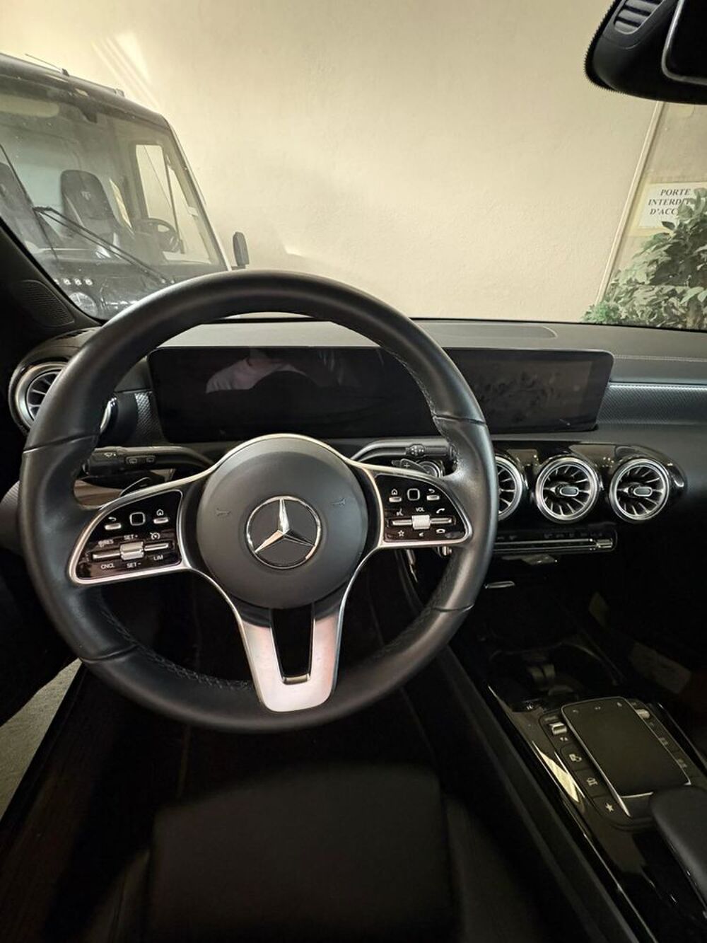Classe CLA CLA Shooting Brake 180 d 8G-DCT Business Line 2023 occasion 78210 Saint-Cyr-l'&Eacute;cole