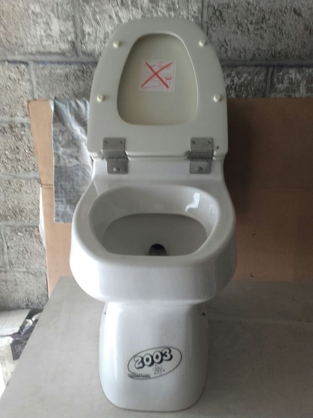 wc broyeur monobloc cuvette en c&eacute;ramique broyage par turbine me contact&eacute; au 0783197537 Electroménager
