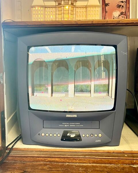 television cathodique 25 Rennes (35)