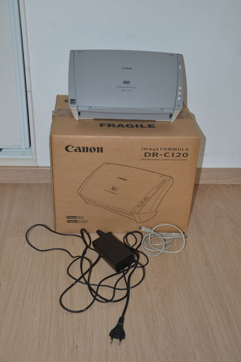 Scanner DR-C120 *Canon*
Matériel informatique