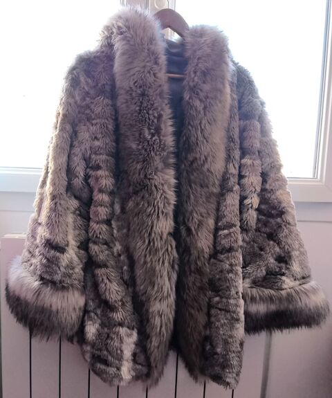 magnifique manteau mi-long en fausse fourrure Taille unique Valras-Plage (34)