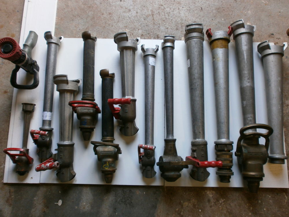 ANCIENNES LANCES DE POMPIERS 