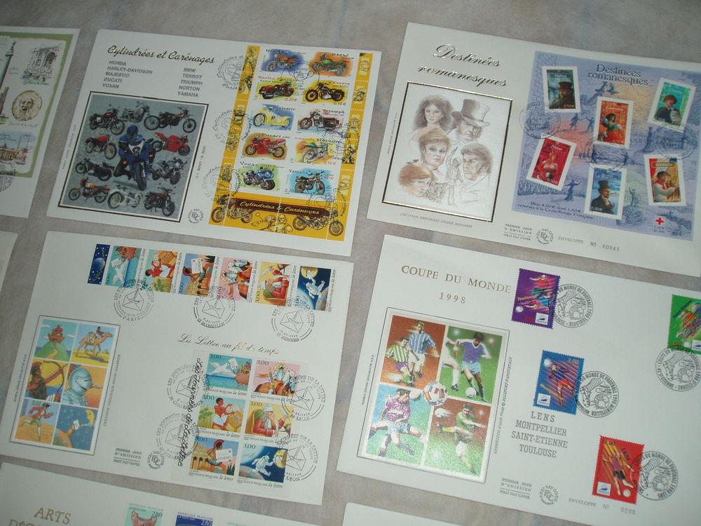 TIMBRES ENVELOPPES CARTES COMMEMORATIVES 1ER JOUR COLLECTION 