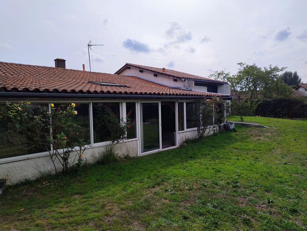 Vente Maison PARTICULIER 
MAISON 5 pièces - grand volume de surface Vayres