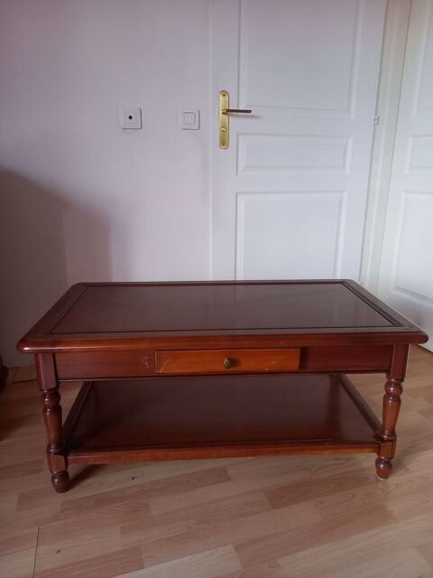 TABLE DE SALON MERISIER 75 Les Ponts-de-C� (49)