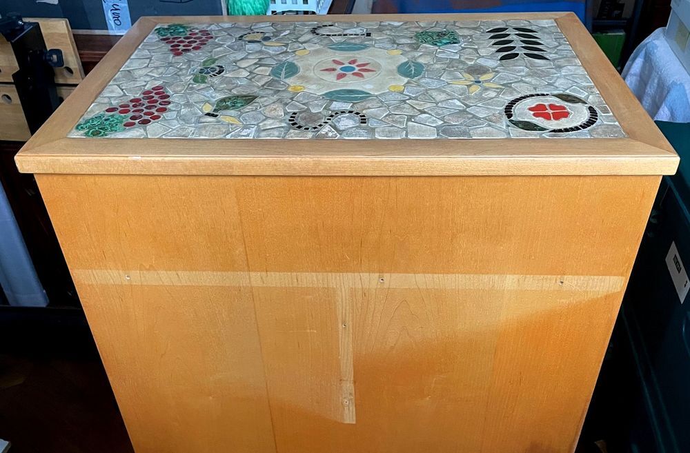 Meuble neuf plateau en mosa&iuml;que fait main par artiste Meubles