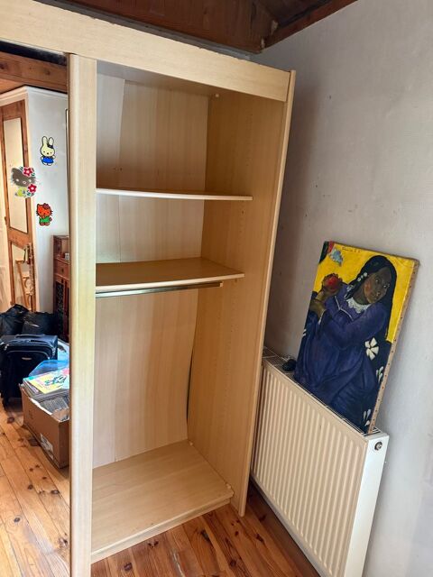 Grande armoire à  récupérer rapidement Le Pont-de-Claix (38)