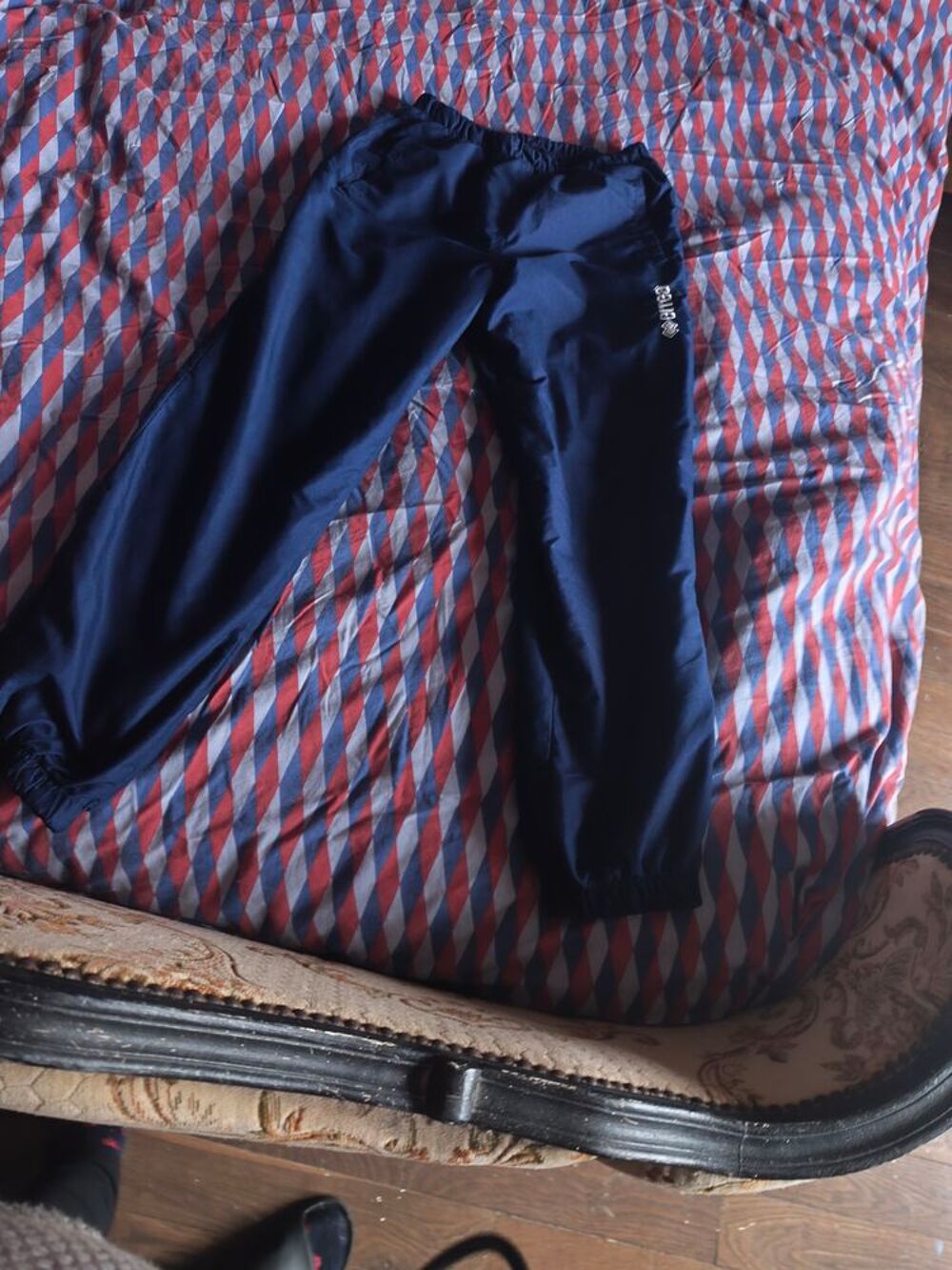 10€ jogging enfant taille petit 40 Vêtements