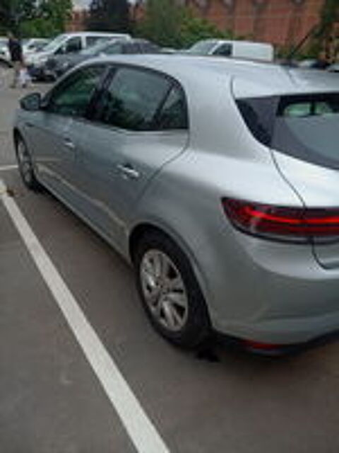 Megane IV M&eacute;gane IV Berline Blue dCi 115 - 21B Business 2021 occasion 42000 Saint-&Eacute;tienne