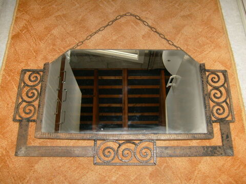 Ancien miroir bisoté, avec entourage en fer forgé 80 Varades (44)