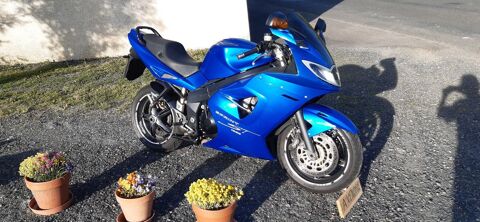 Moto TRIUMPH 2005 occasion Lagrauli&egrave;re 19700