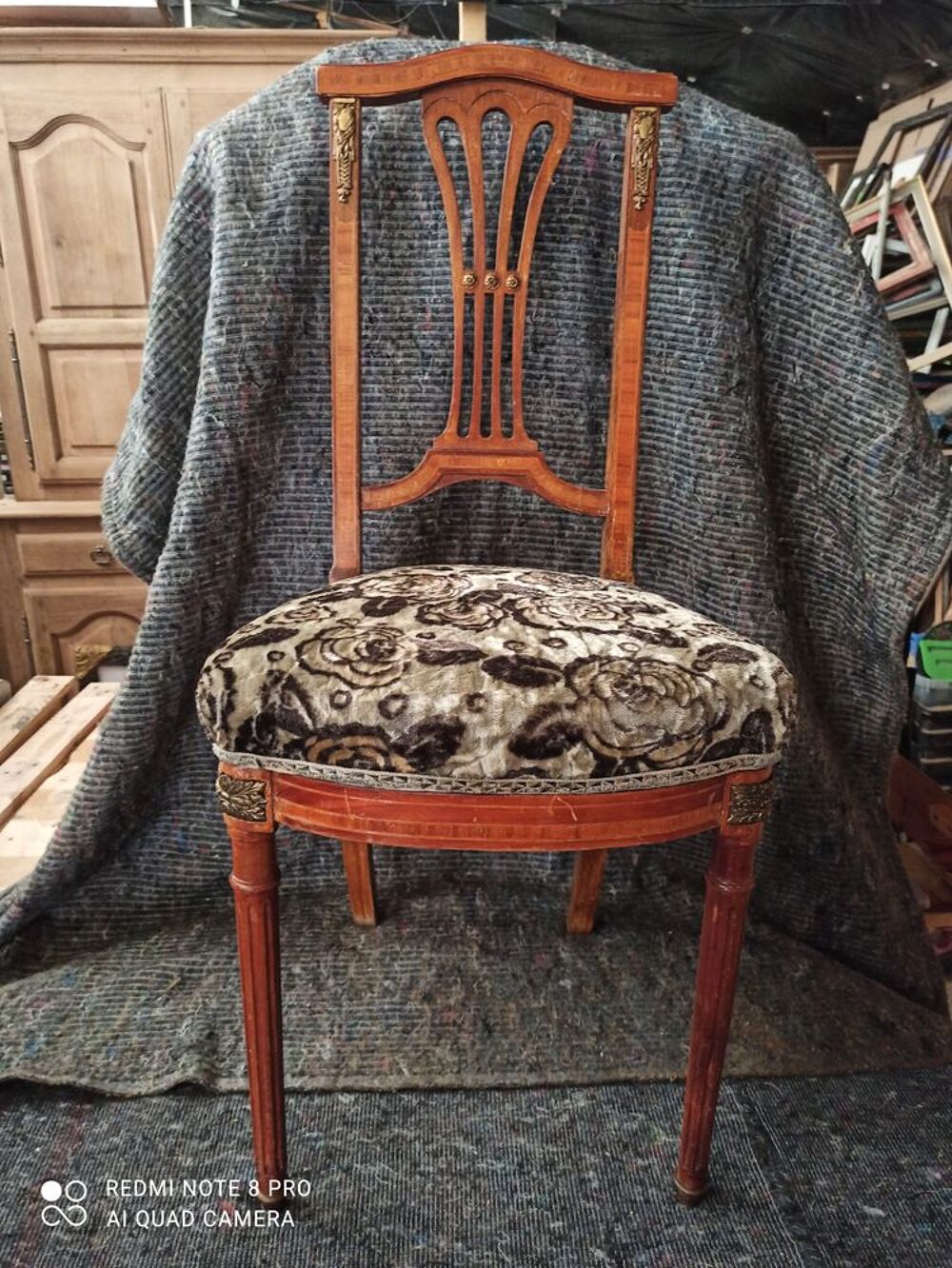 Chaise unique Meubles