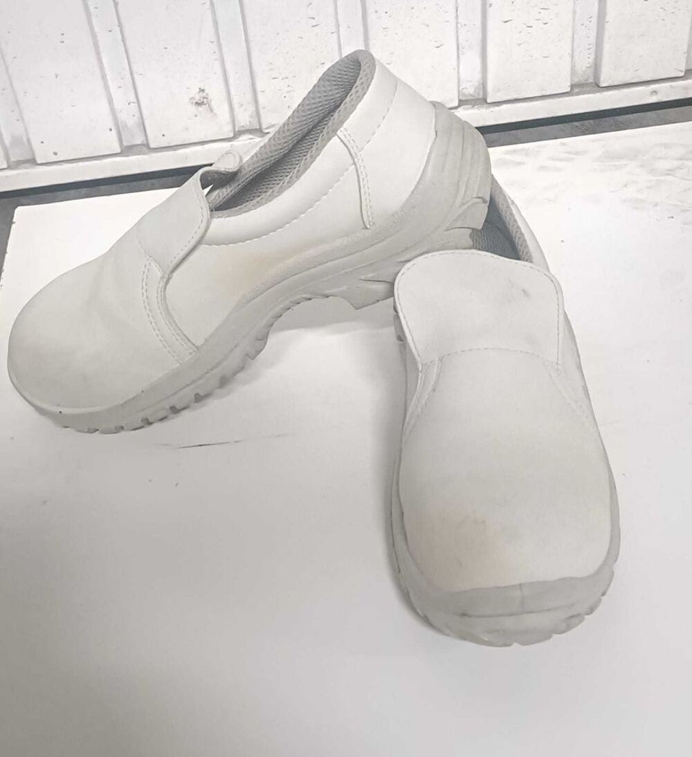 chaussures de s&eacute;curit&eacute; femme et homme blanc 38 et 40 Chaussures