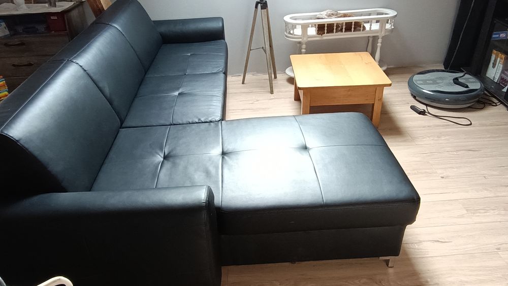 canape d'angle en cuir tr&egrave;s bon &eacute;tat Meubles