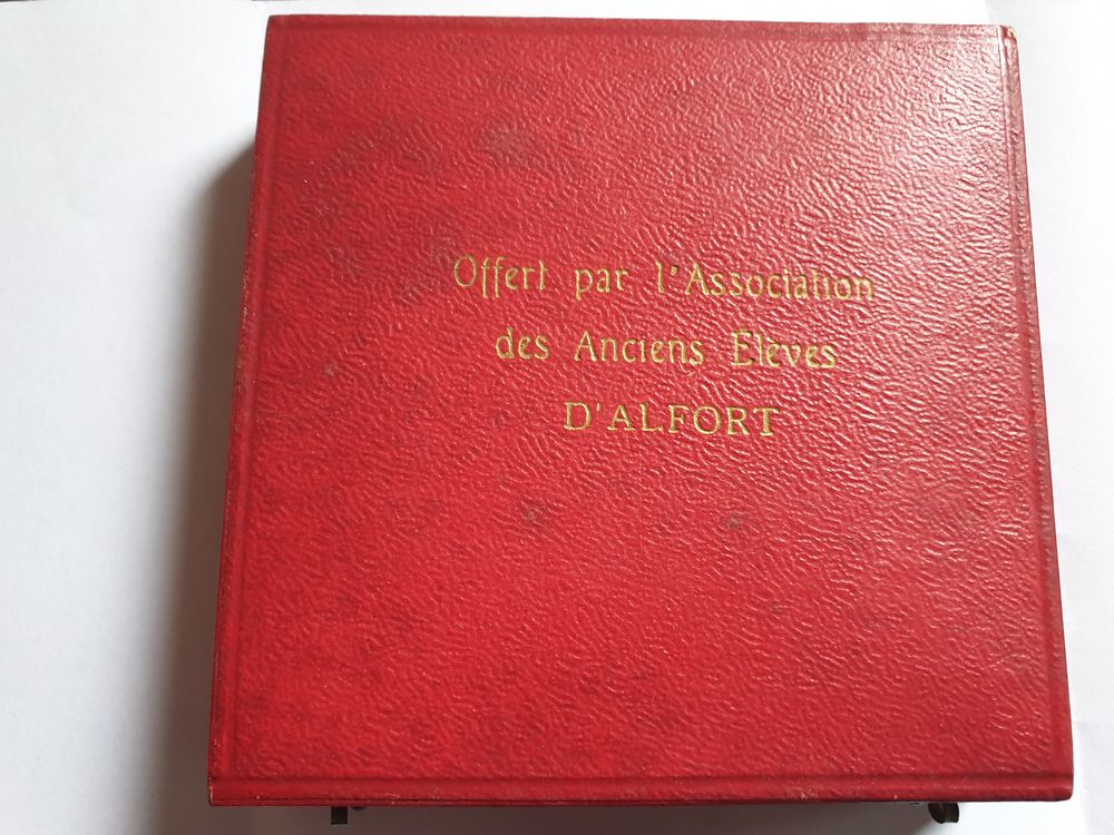 M&eacute;daille &eacute;cole Nationale V&eacute;t&eacute;rinaire D'Alfort 