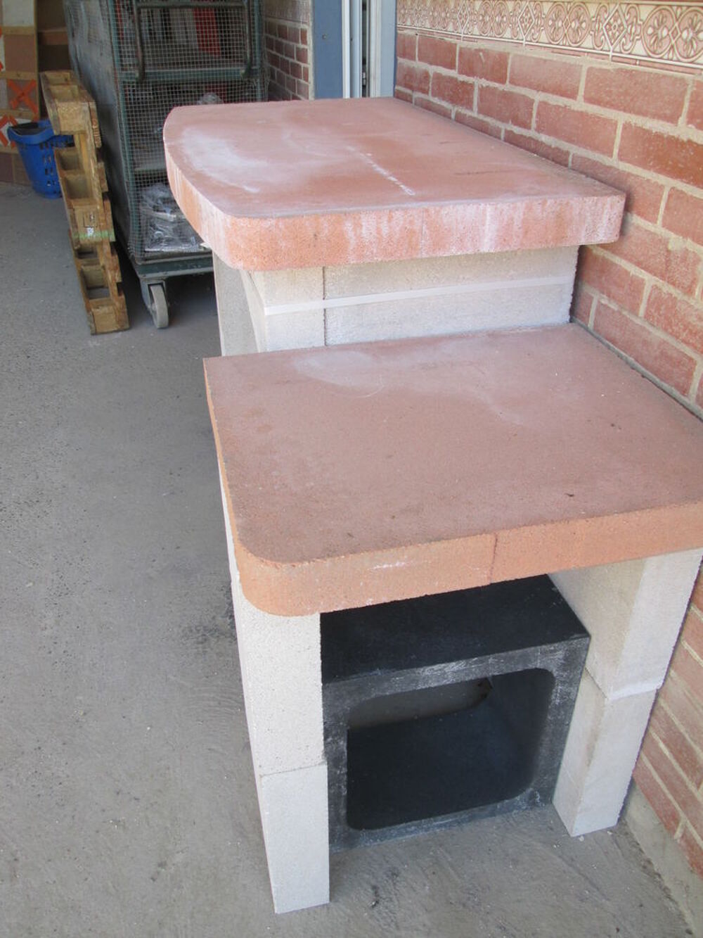 SUPPORT MEUBLE JARDIN pour utilisation PLANCHA Bricolage