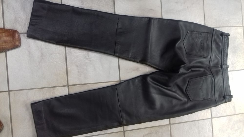 pantalon en cuir noir femme Vêtements