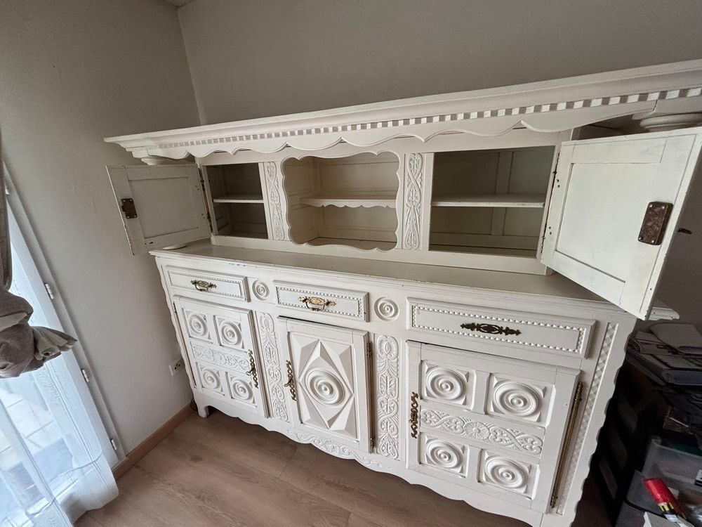 Buffet ancien en bois massif peint tr&egrave;s bon &eacute;tat Meubles
