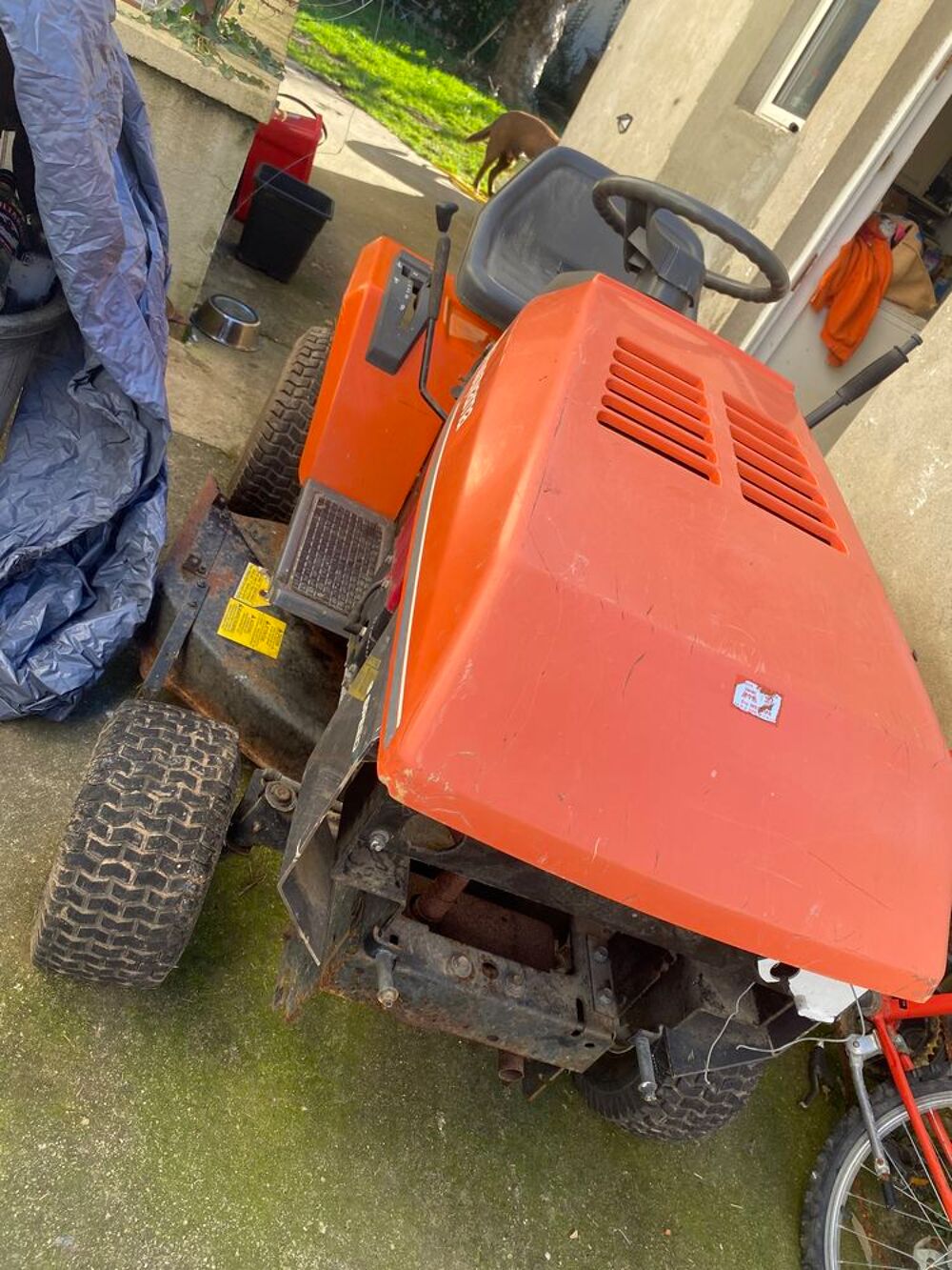 Tracteur husqvarna &agrave; r&eacute;parer Jardin