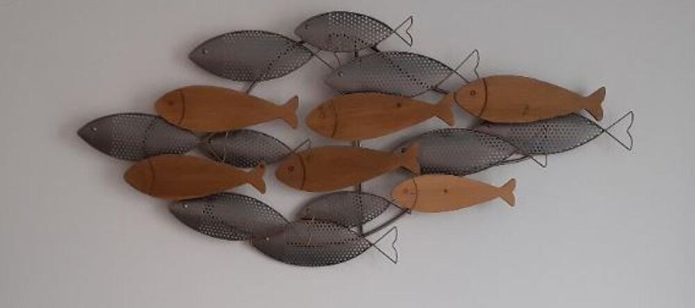 D&eacute;cor mural acier - bois - poissons Décoration