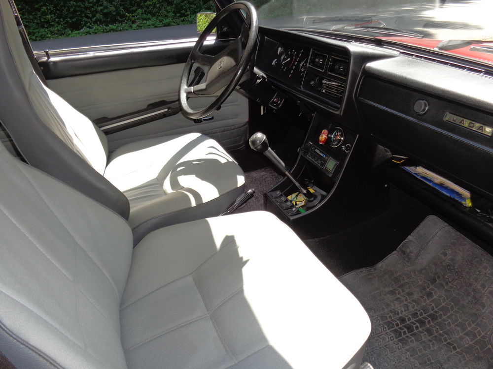  1989 occasion 73110 &Eacute;table
