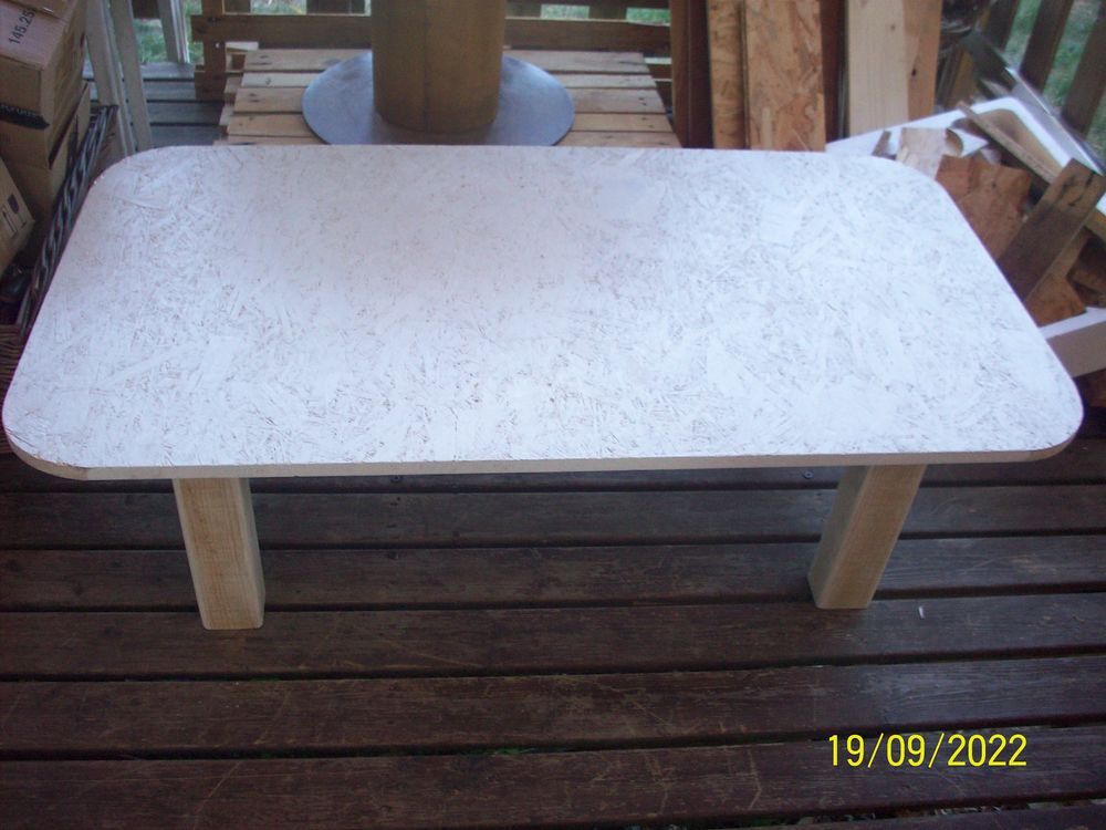 de tables basses &agrave; repeindre / d&eacute;corer Meubles