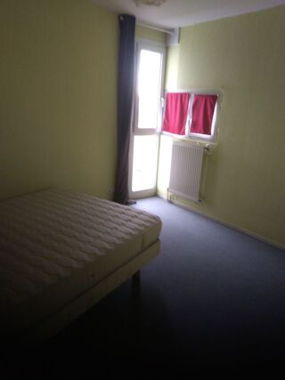  Appartement à louer 3 pièces 57 m²