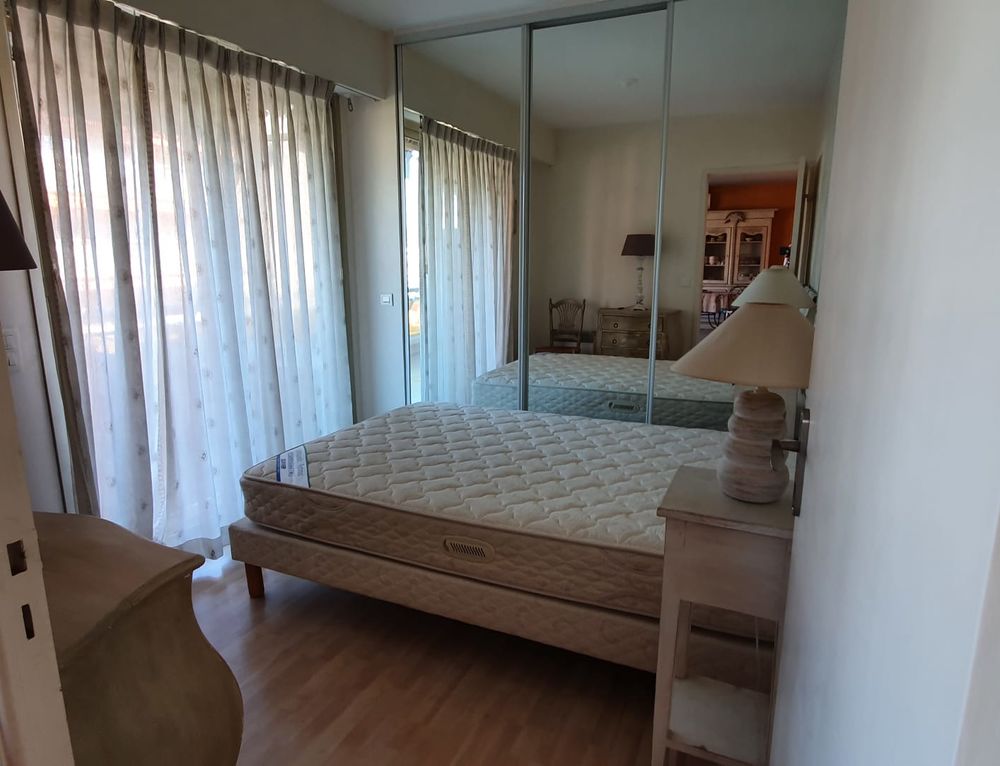 Location Appartement Antibes-Juan/T2 meubl avec Terrasse, piscine, plage  5 min Antibes