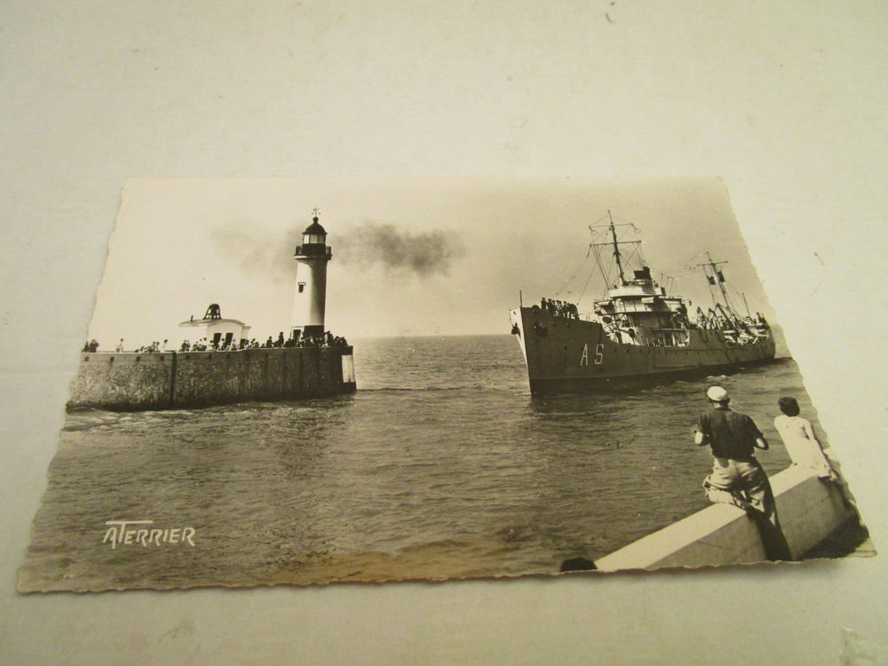 VIEILLE CARTE POSTALE"AVISO--BATEAU MILITAIRE" 