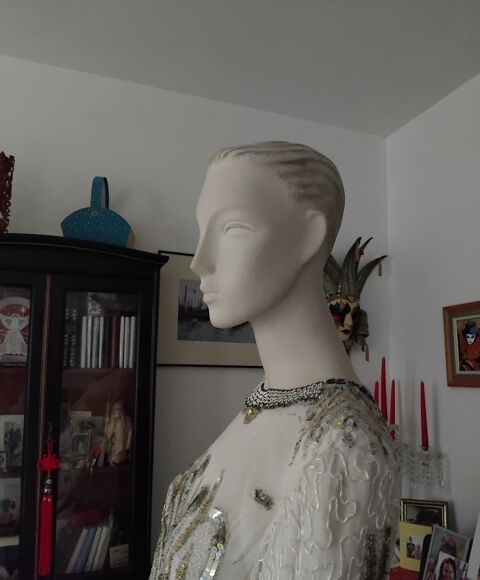 Mannequin de boutique en résine 1,80 m 0 Chef-Boutonne (79)