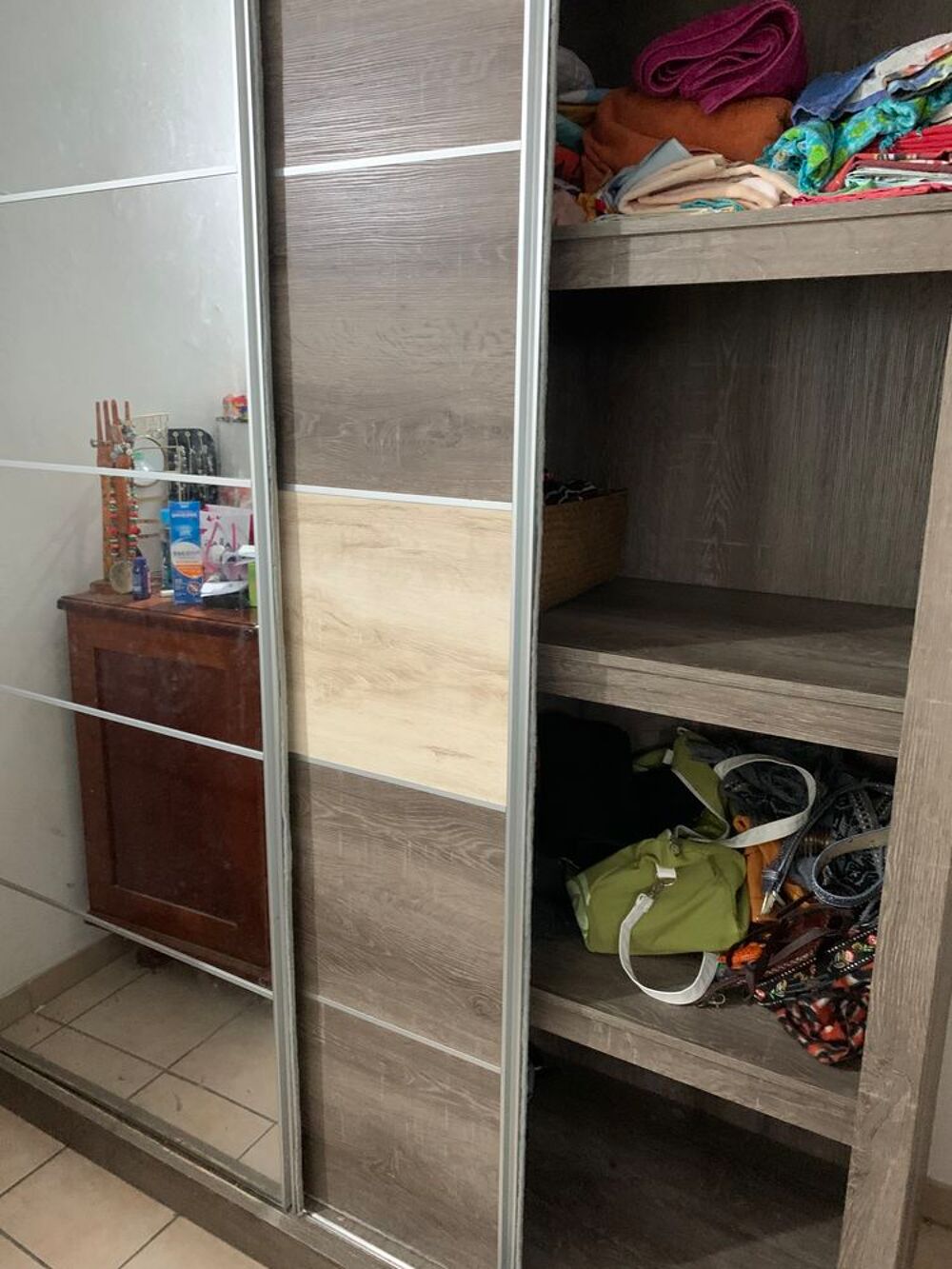 Armoire avec miroirs Meubles